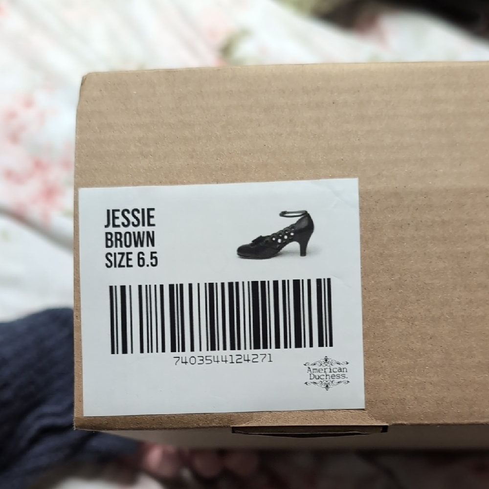 American Duchess Jessie Vintage Pumps (Brown) - Picture 6 of 7